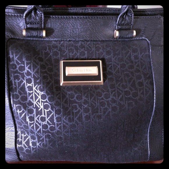 Calvin Klein handbag - Picture 1 of 5